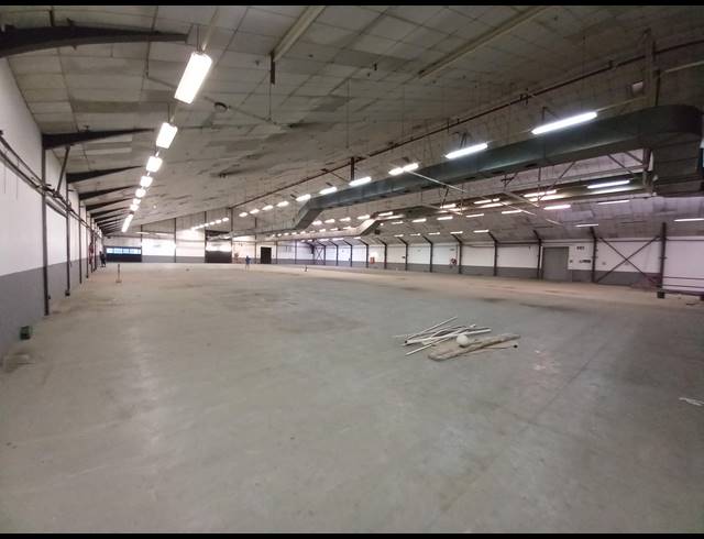 2,864M² FACTORY TO LET IN SACKS CIRCLE INDUSTRIAL